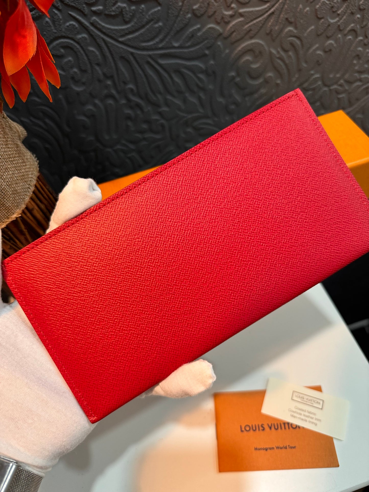 LOUIS VUITTON LIMITED EDITION WORLD TOUR FELICIE POCHETTE IN MONOGRAM CANVAS.