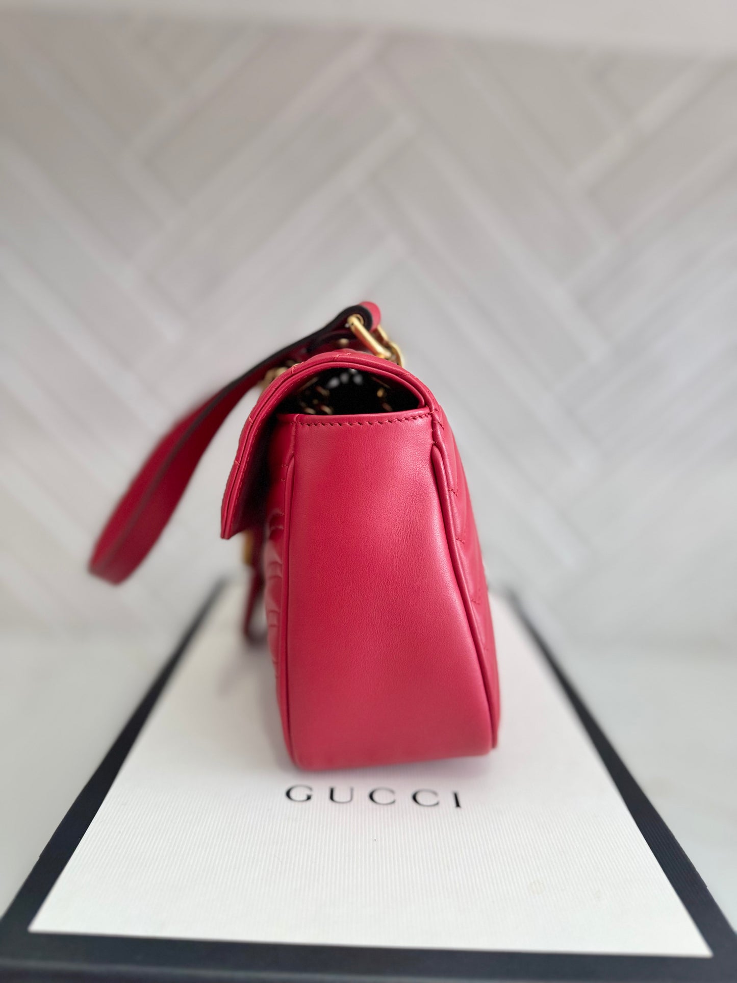 GUCCI MARMONT SMALL FLAP BAG