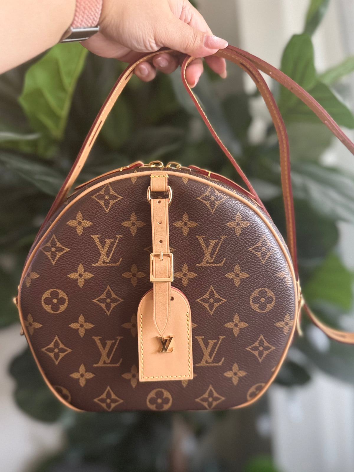 LOUIS VUITTON Monogram Boîte Chapeau Souple MM