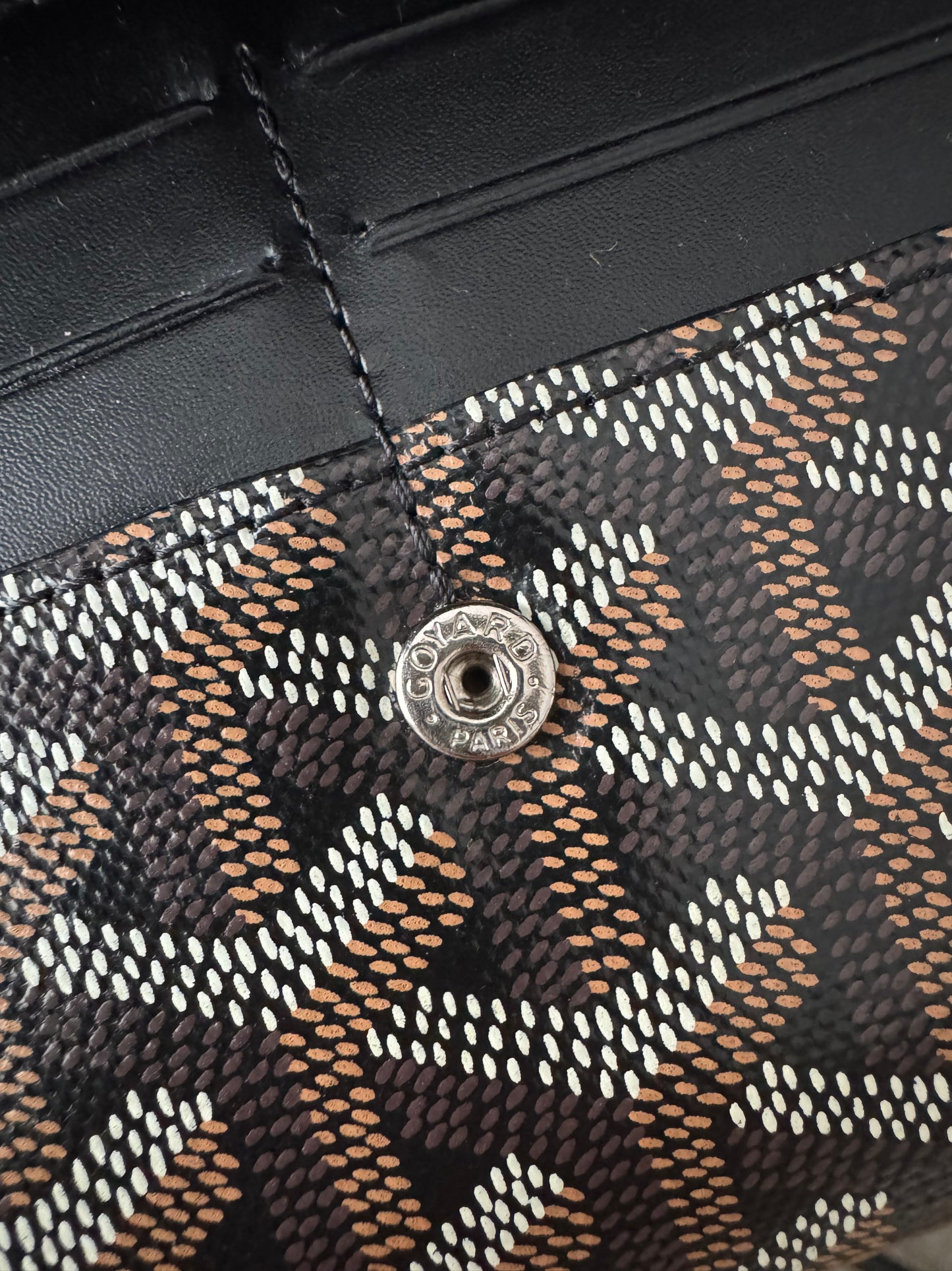 GOYARD VARENNE CONTINENTAL WALLET ON STRAP