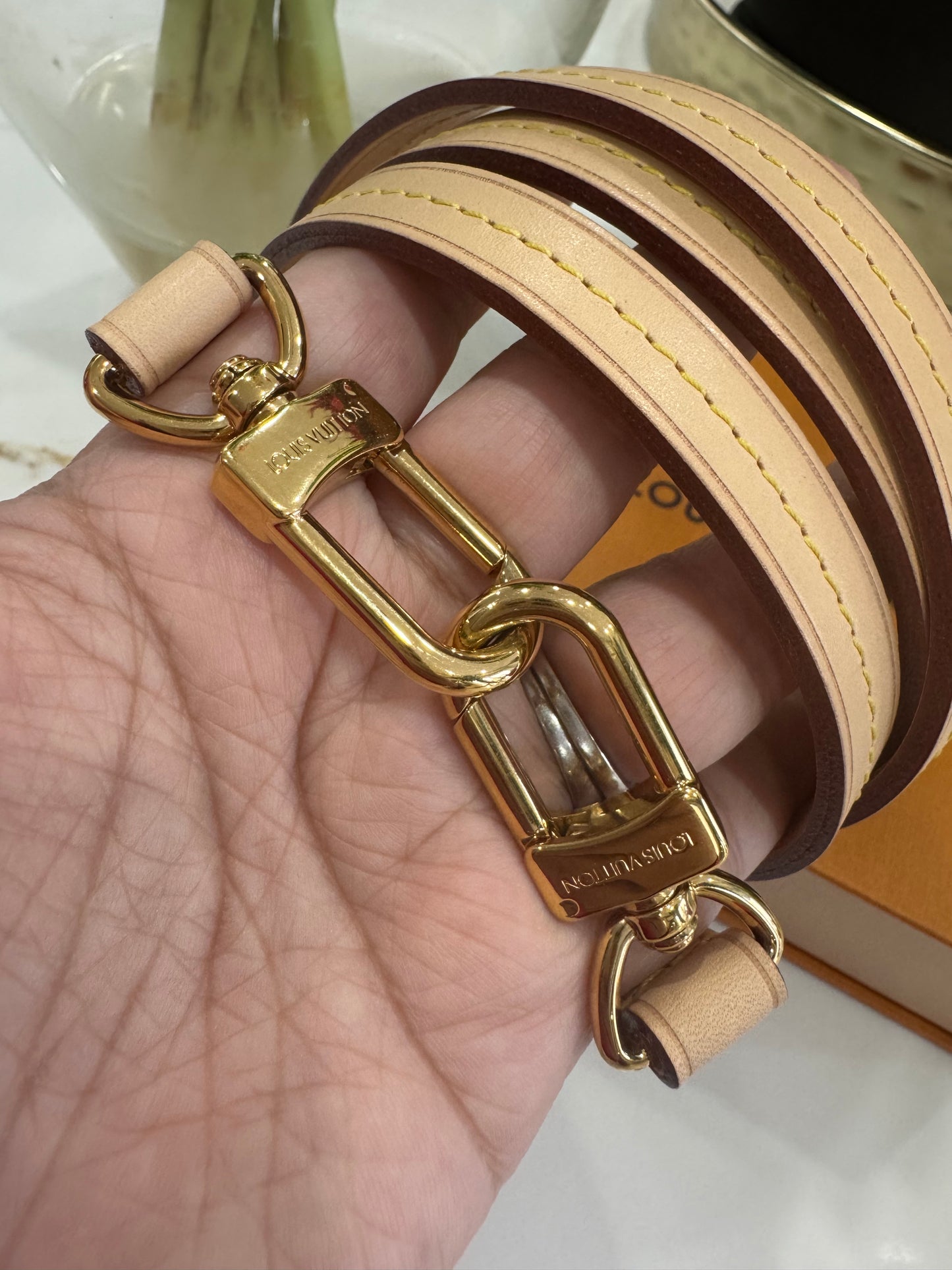 LOUIS VUITTON VACHETTA STRAP