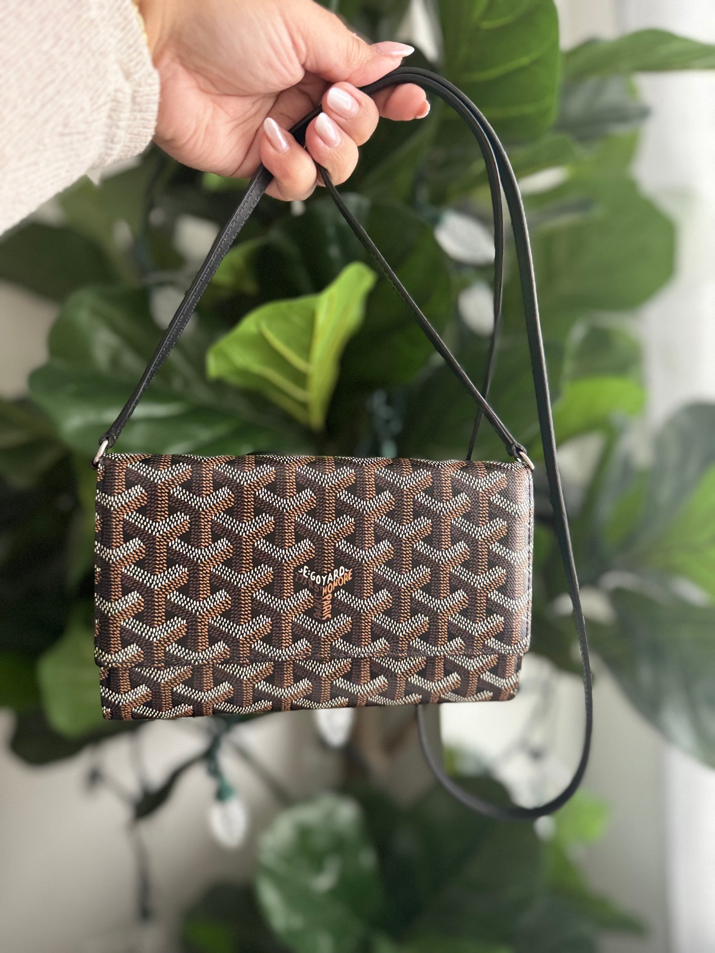 GOYARD VARENNE CONTINENTAL WALLET ON STRAP