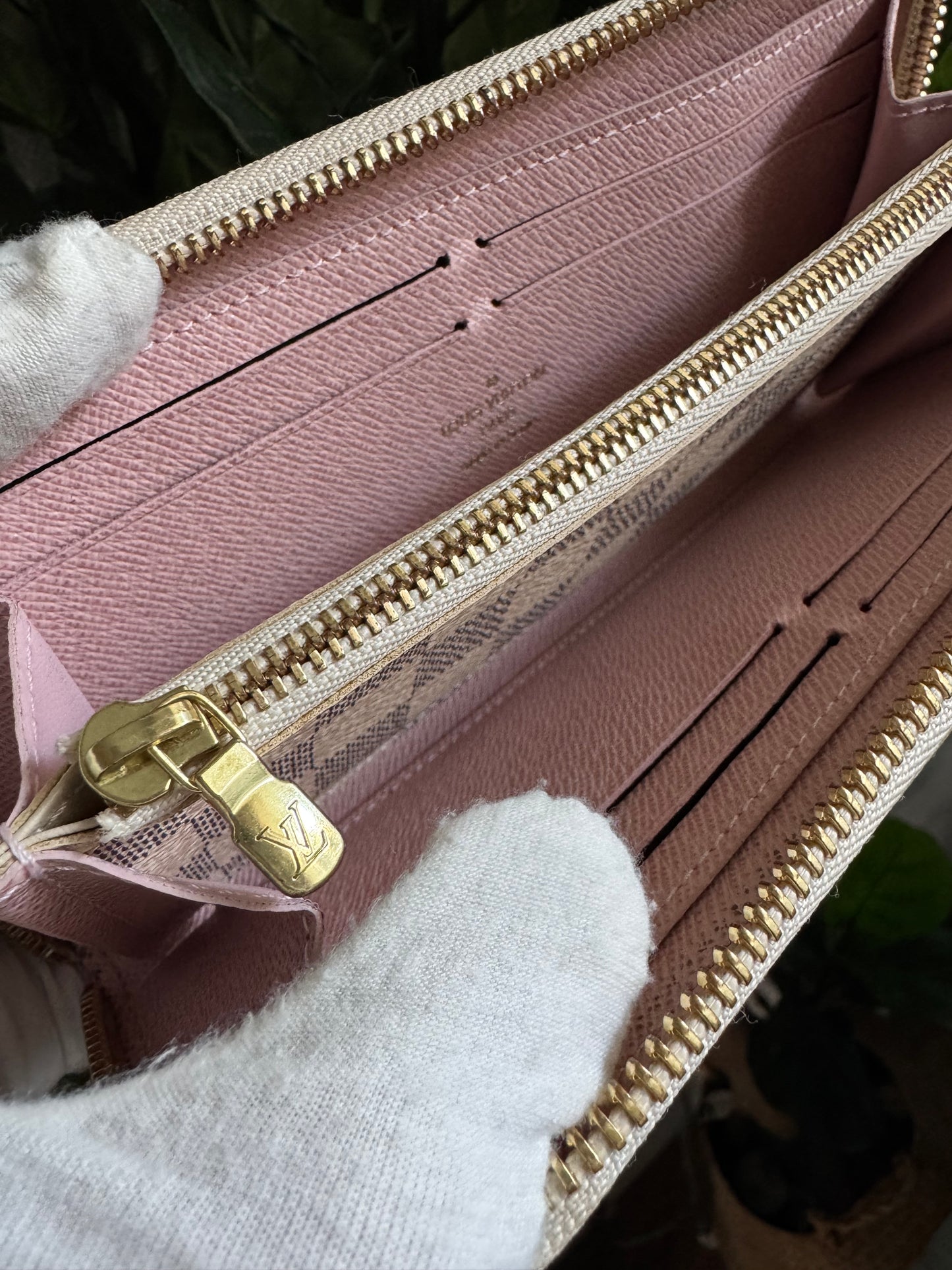 LOUIS VUITTON CLEMENCE WALLET IN DAMIER AZUR WITH ROSE BALLERINE INTERIOR