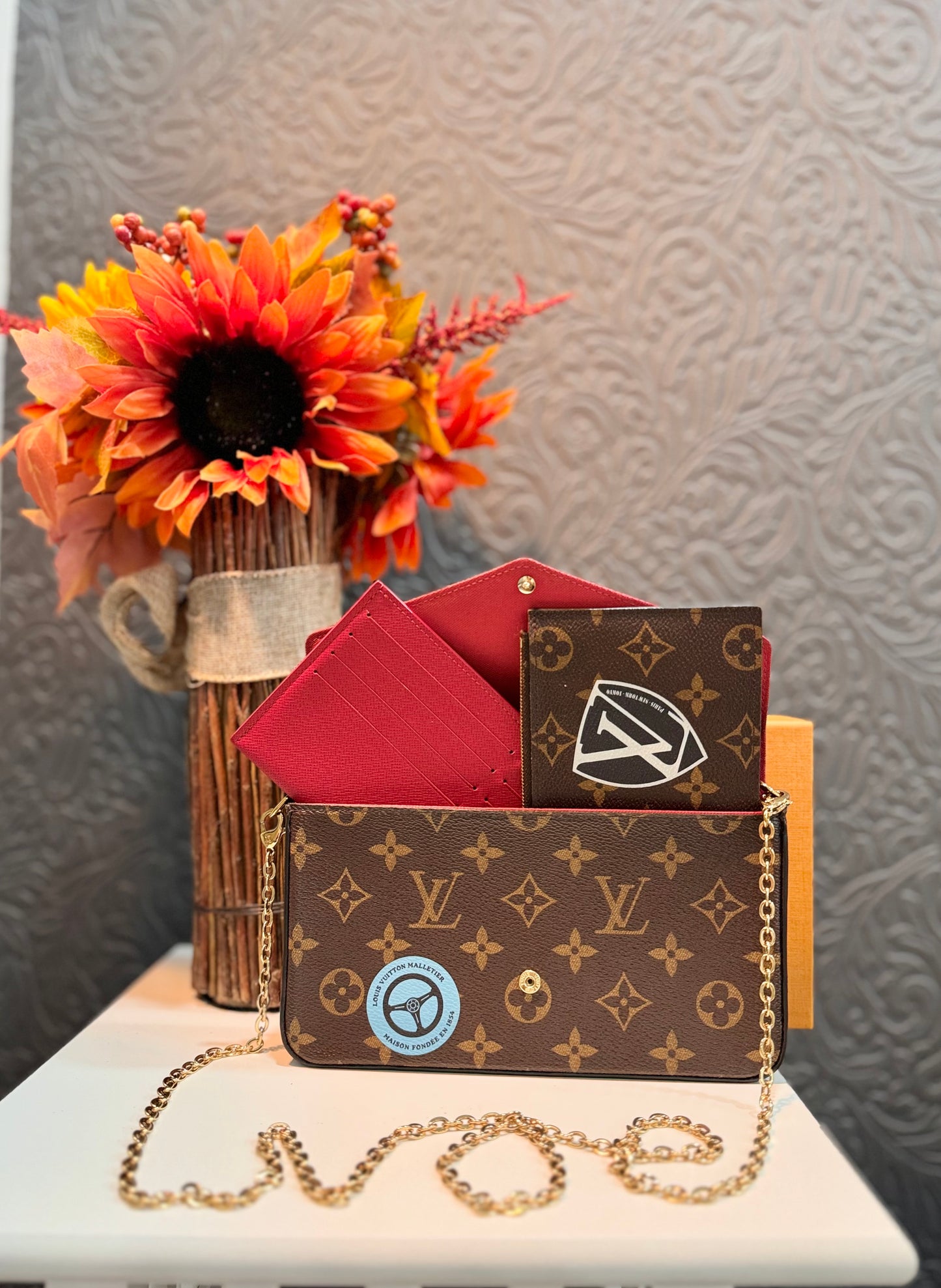 LOUIS VUITTON LIMITED EDITION WORLD TOUR FELICIE POCHETTE IN MONOGRAM CANVAS.