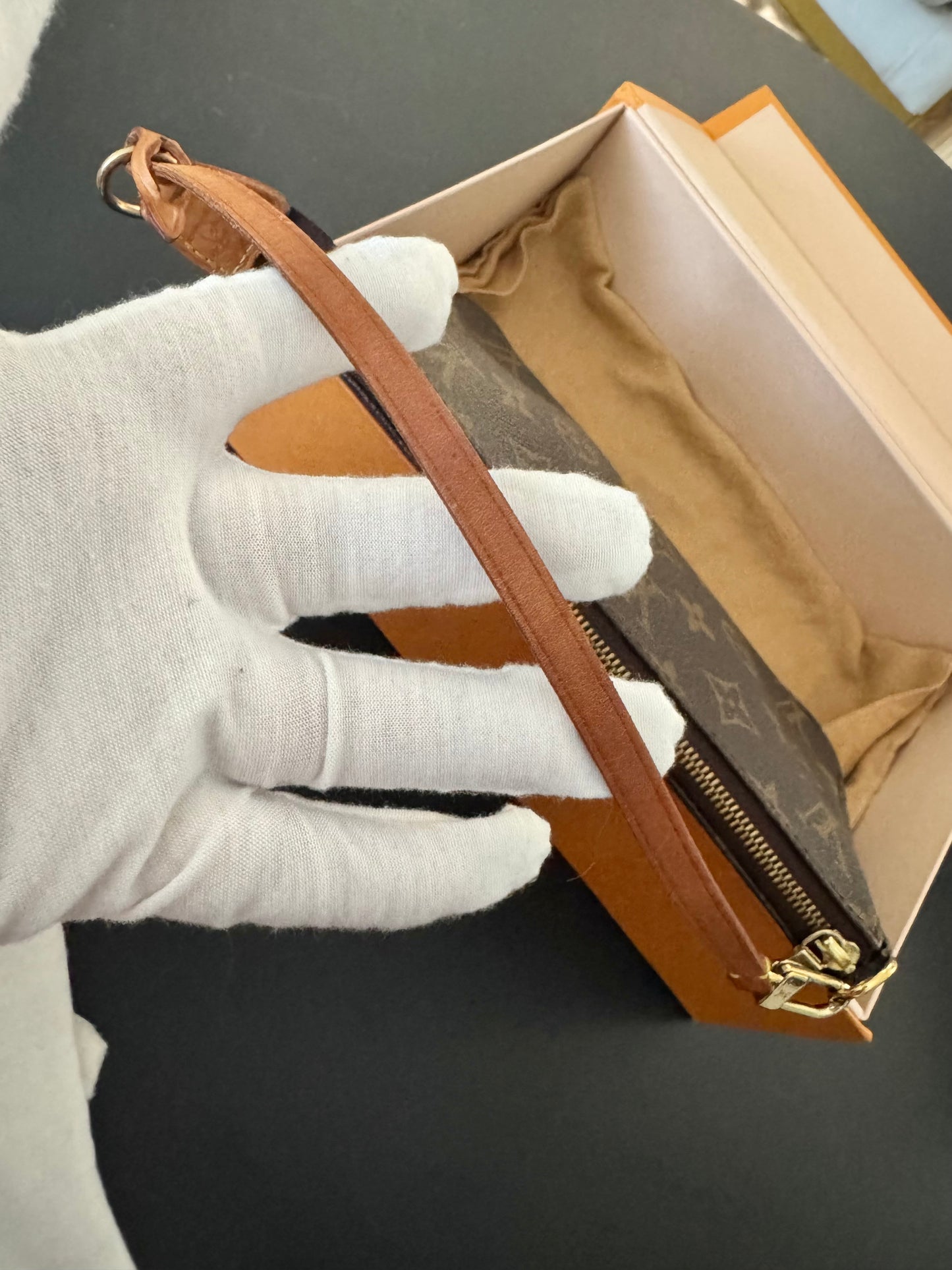 LOUIS VUITTON POCHETTE ACCESSOIRES