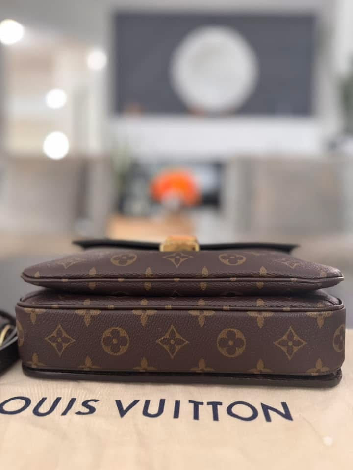 LOUIS VUITTON POCHETTE METIS CROSSBODY BAG