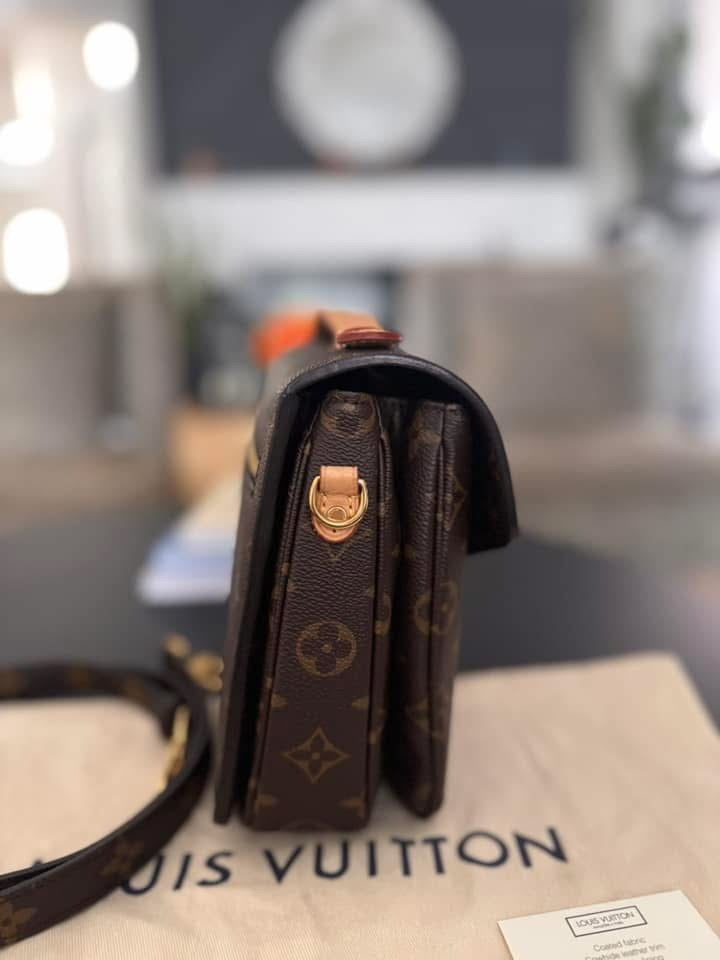 LOUIS VUITTON POCHETTE METIS CROSSBODY BAG