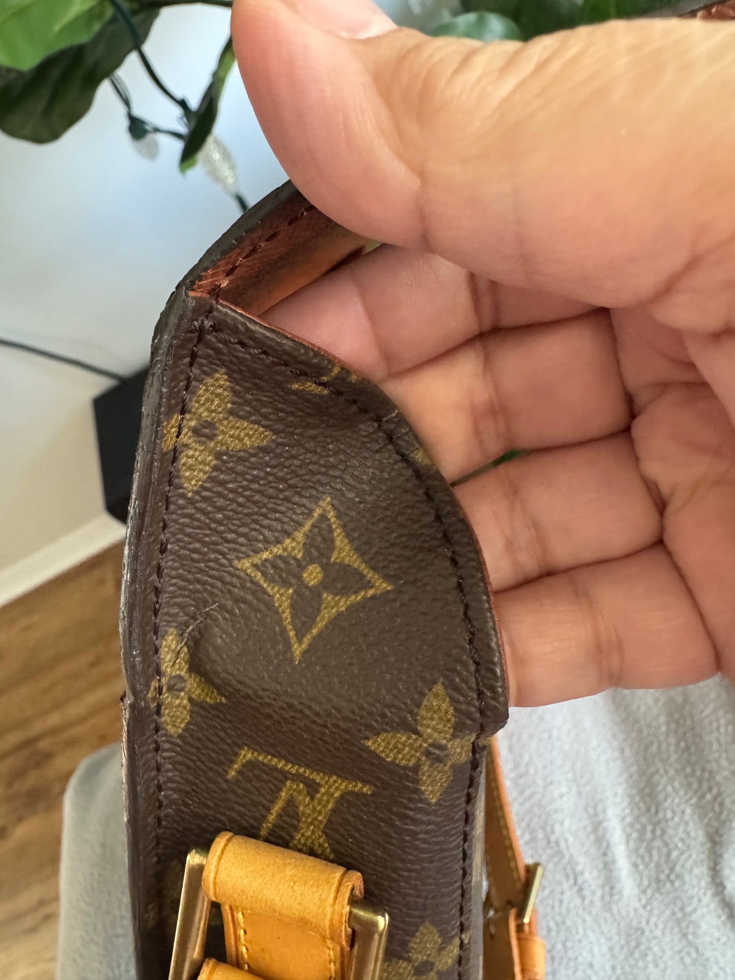 LOUIS VUITTON ST CLOUD GM CROSSBODY BAG