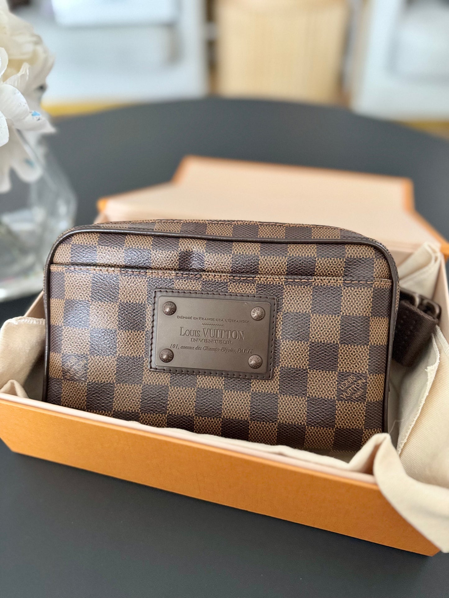 LOUIS VUITTON BROOKLYN BUMBAG/ BELT BAG/ BODY BAG