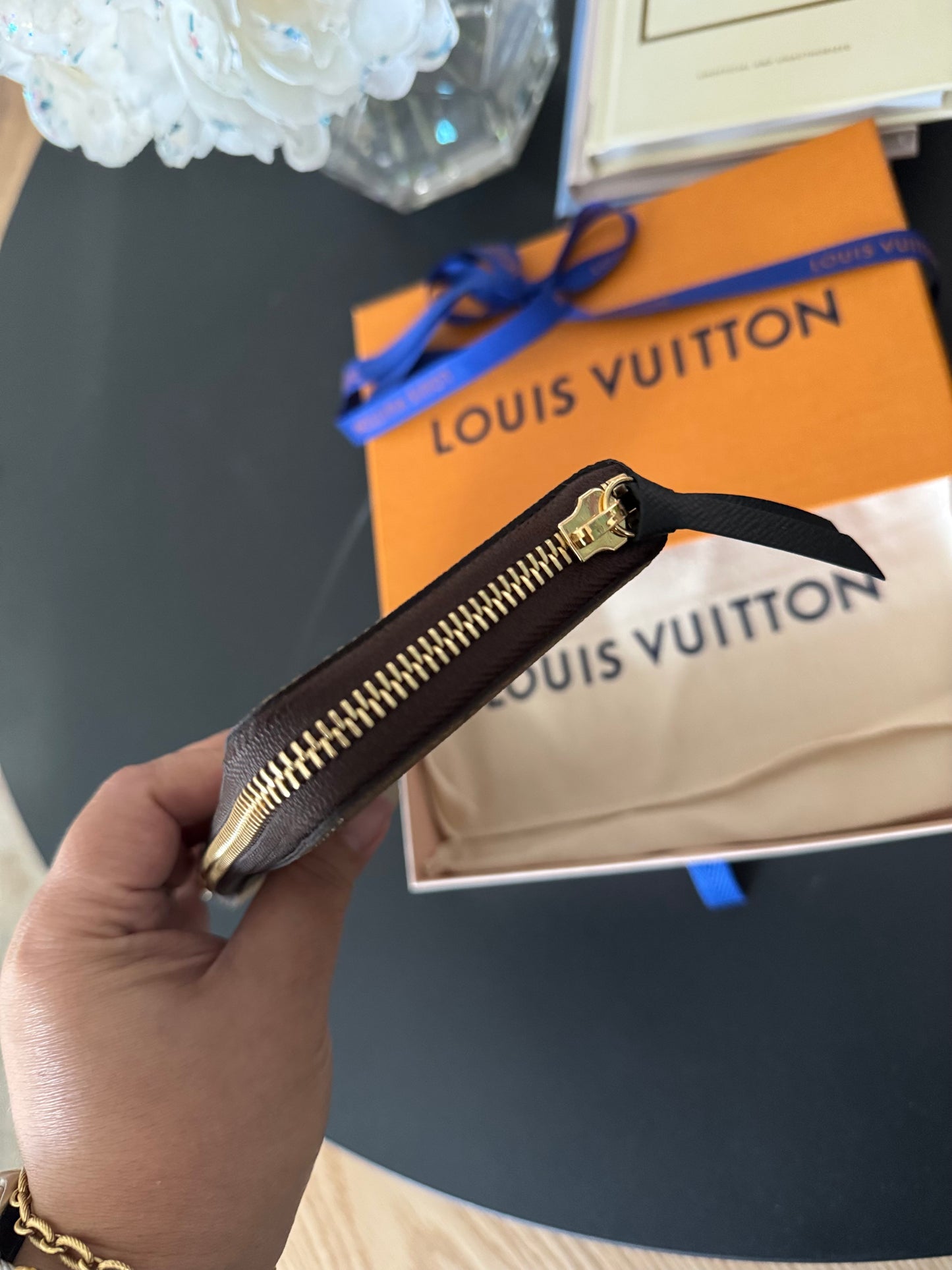 BRAND NEW LOUIS VUITTON CLEMENCE WALLET IN REVERSE MONOGRAM