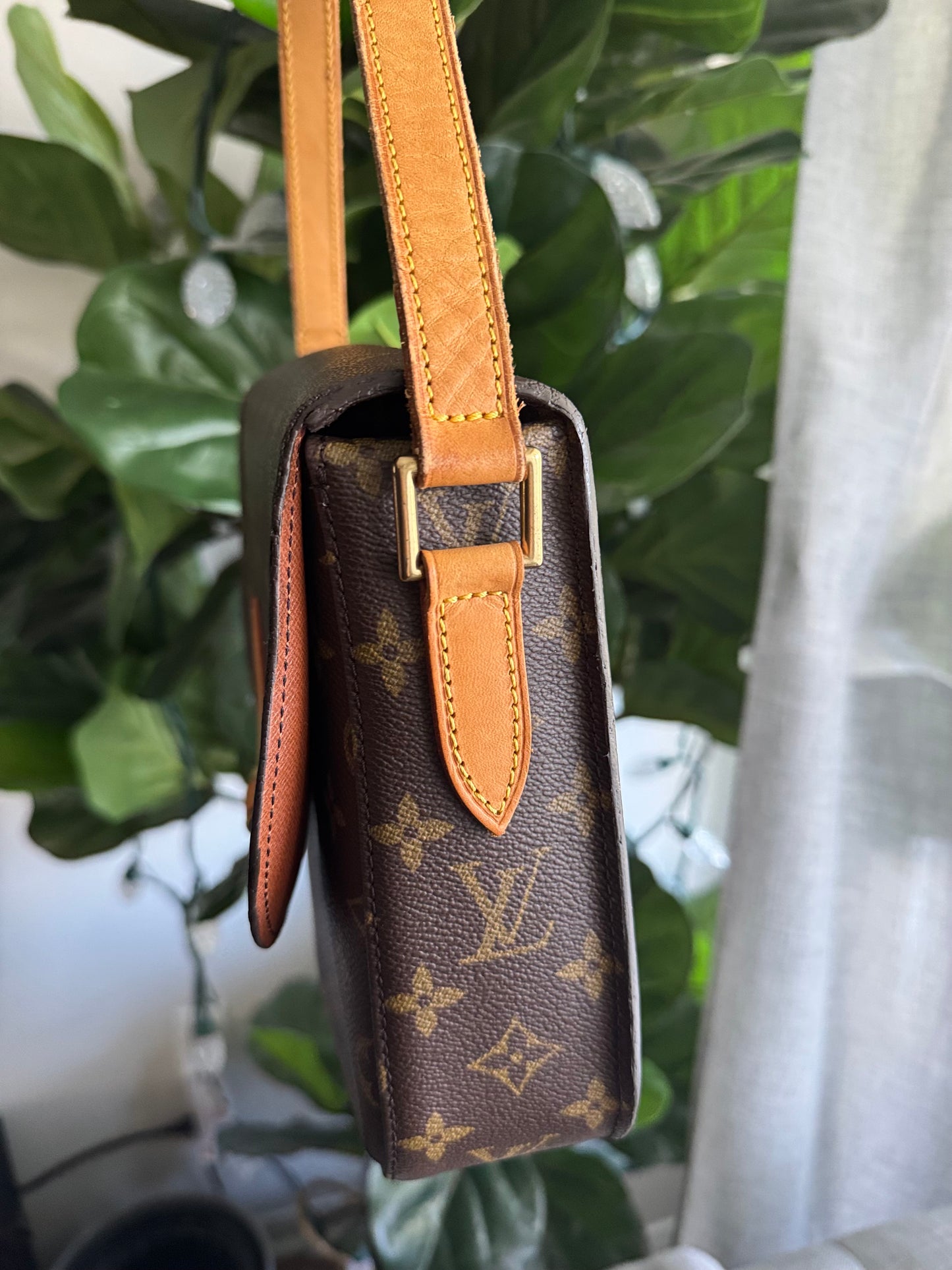 LOUIS VUITTON ST CLOUD GM CROSSBODY BAG