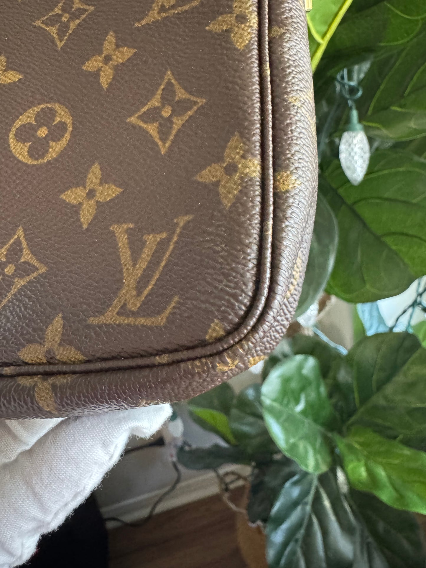LOUIS VUITTON POCHETTE ACCESSOIRES