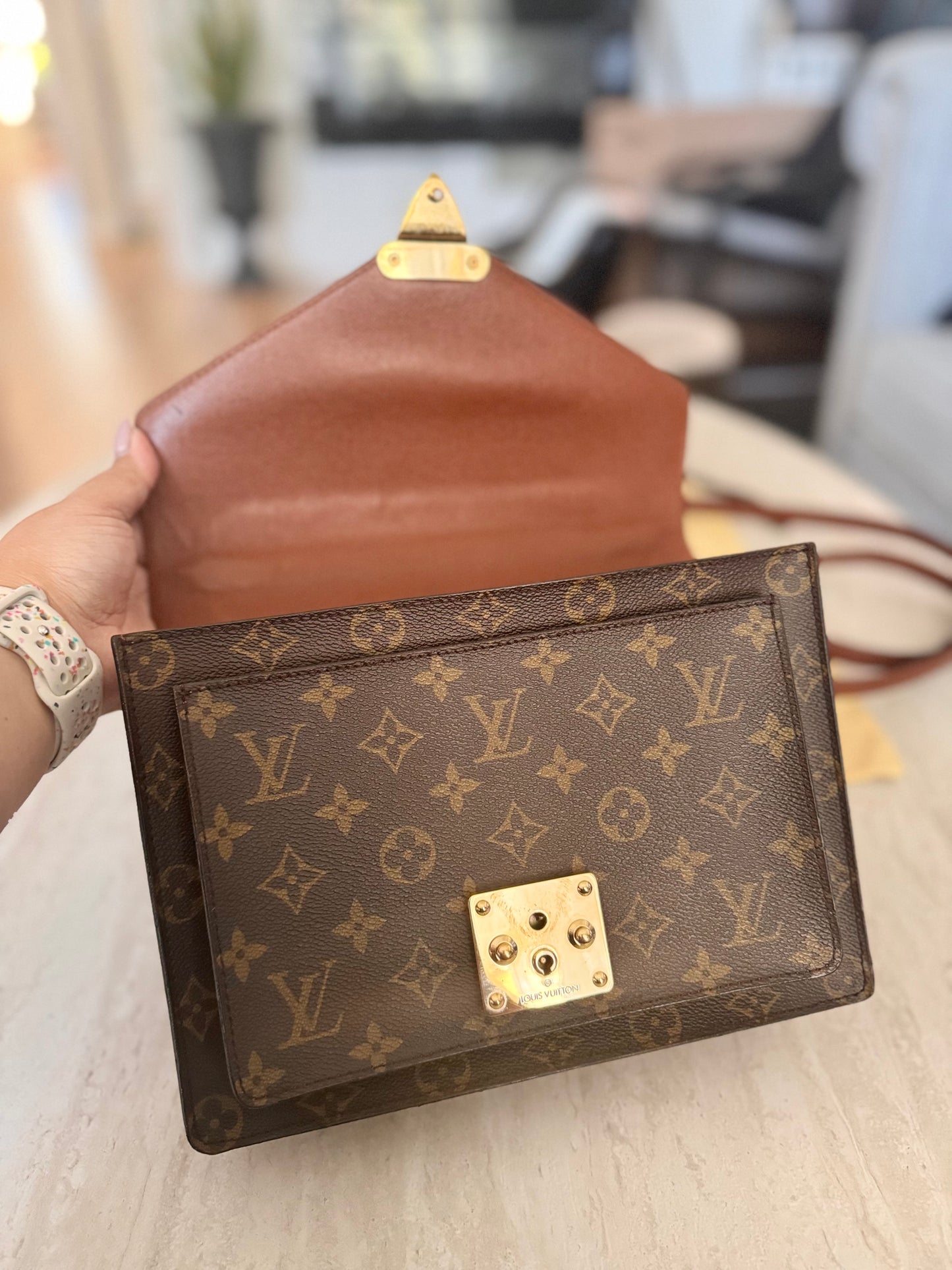 LOUIS VUITTON VINTAGE MONCEAU 26 CROSSBODY BAG