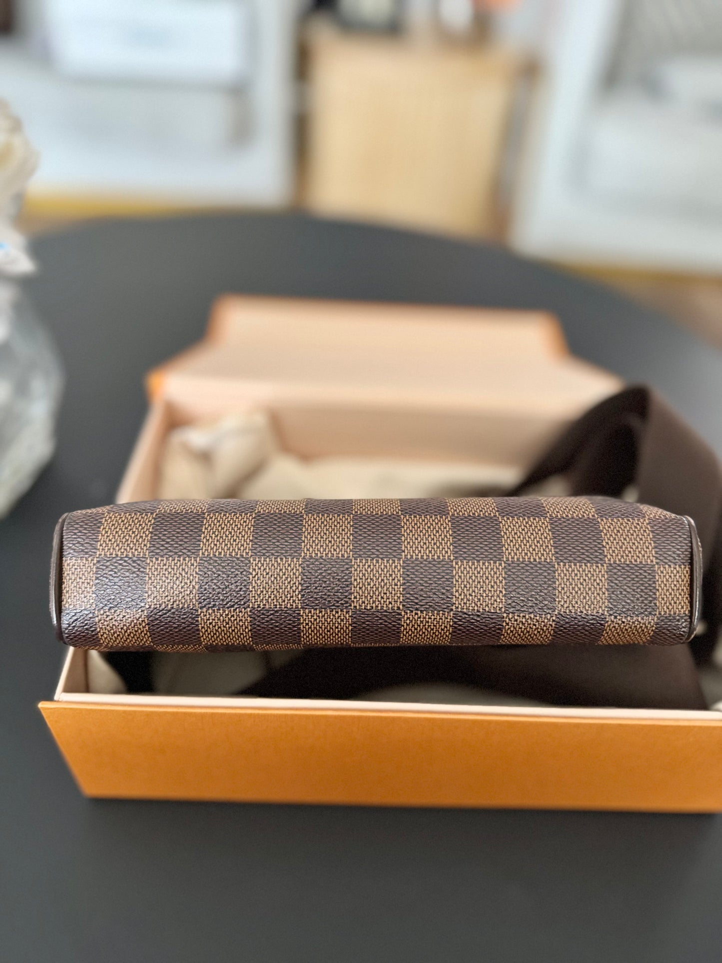 LOUIS VUITTON BROOKLYN BUMBAG/ BELT BAG/ BODY BAG