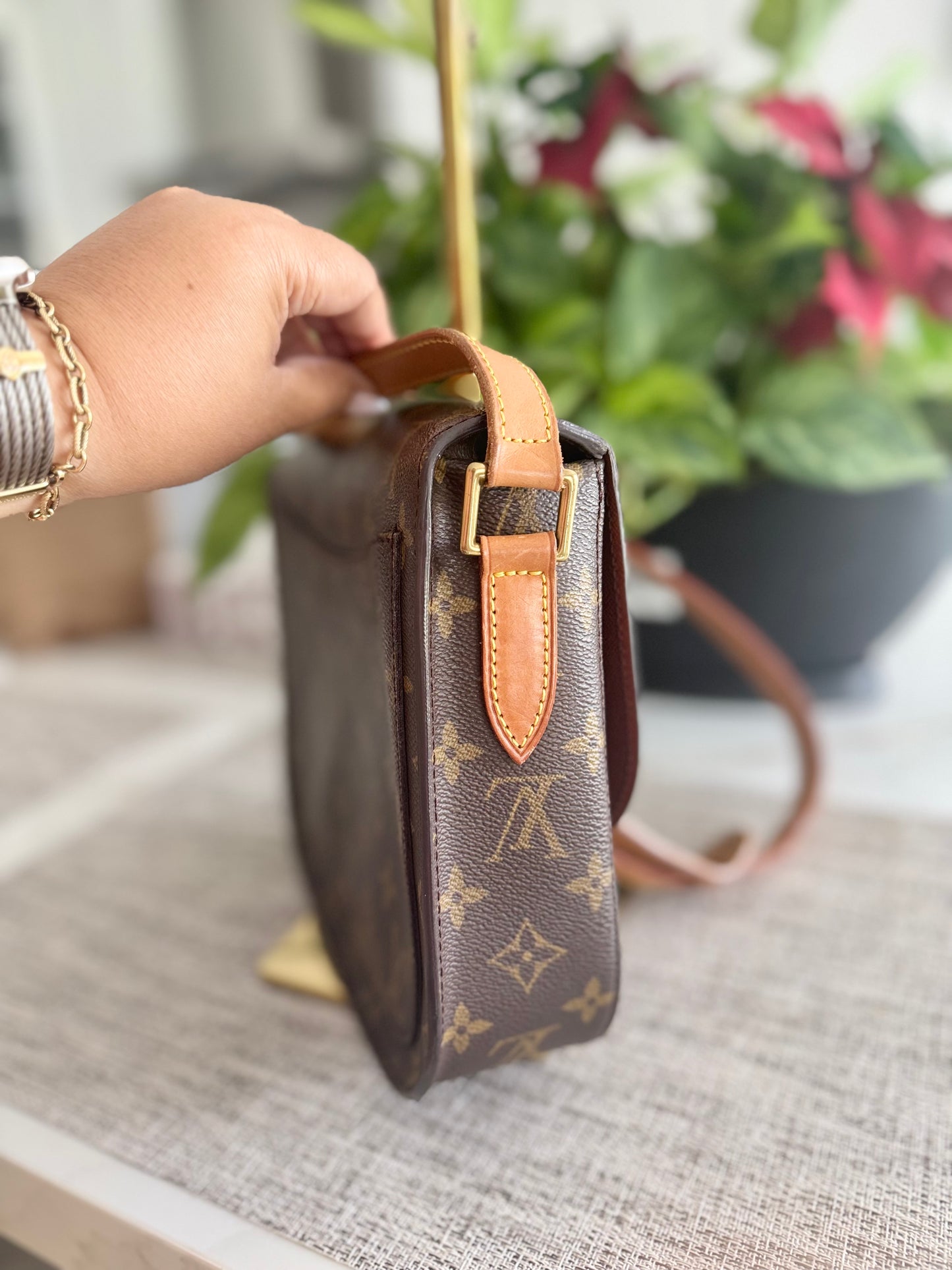 LOUIS VUITTON ST CLOUD GM CROSSBODY BAG