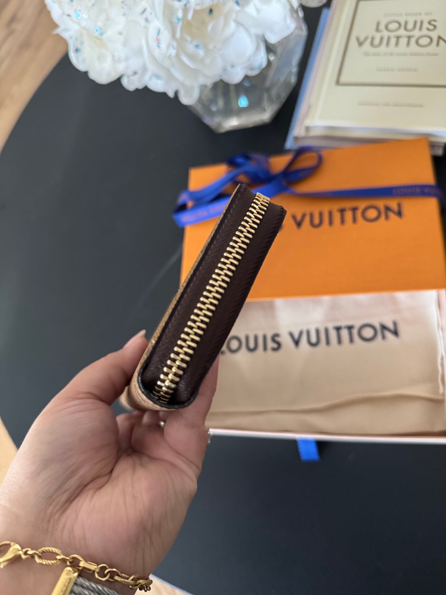 BRAND NEW LOUIS VUITTON CLEMENCE WALLET IN REVERSE MONOGRAM