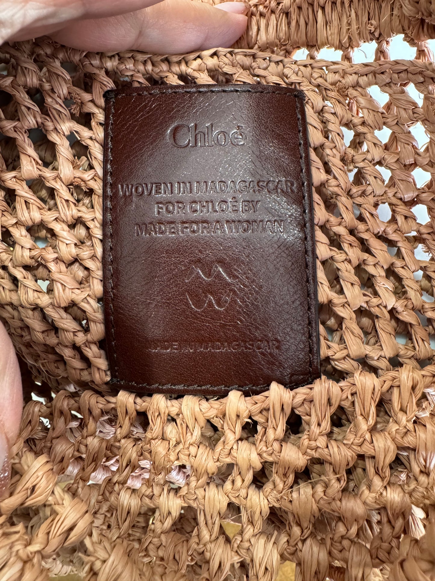CHLOE SUMMER BANANA TOTE BAG IN RAFFIA