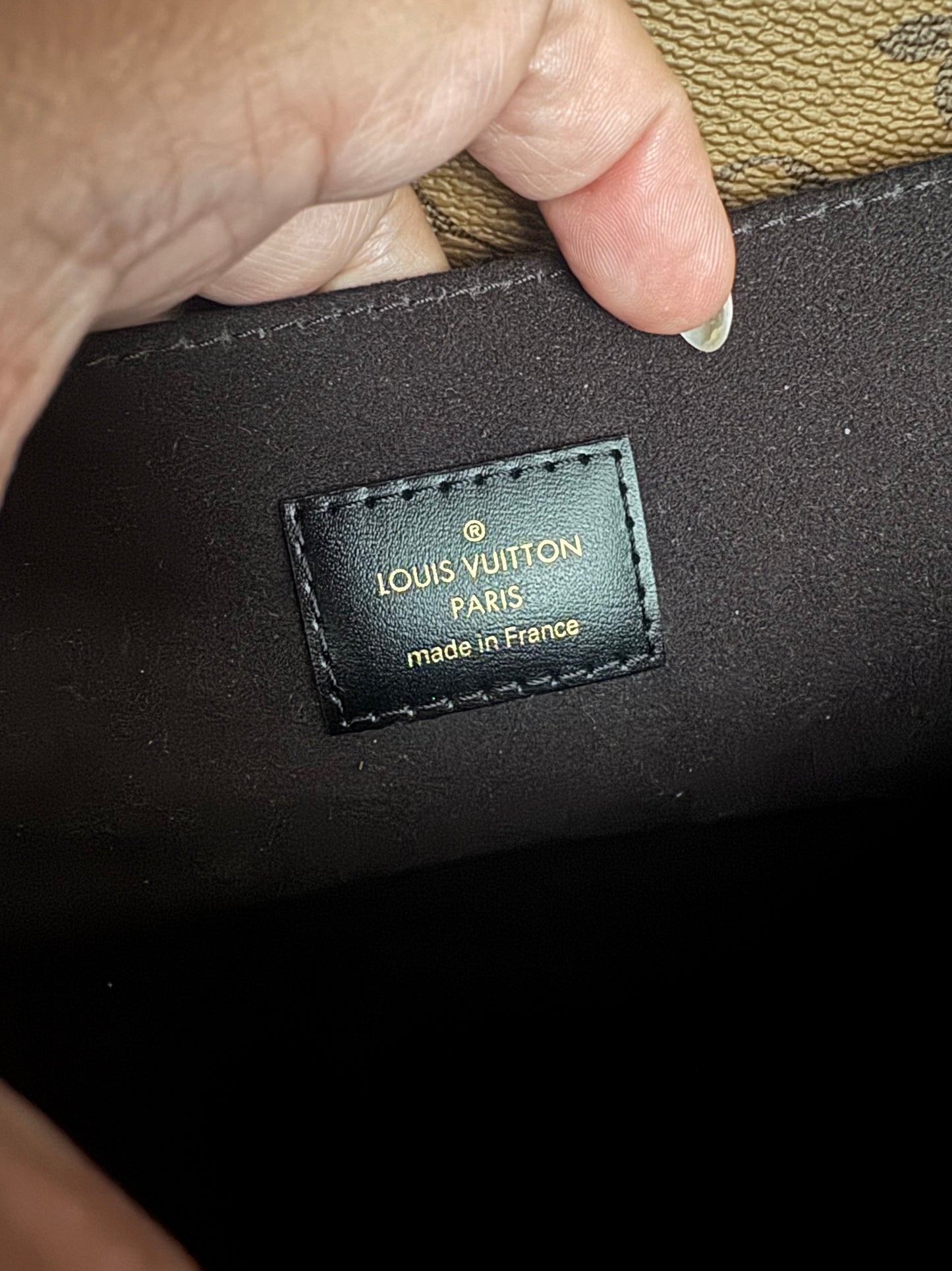 LOUIS VUITTON POCHETTE METIS IN MONOGRAM REVERSE CANVAS