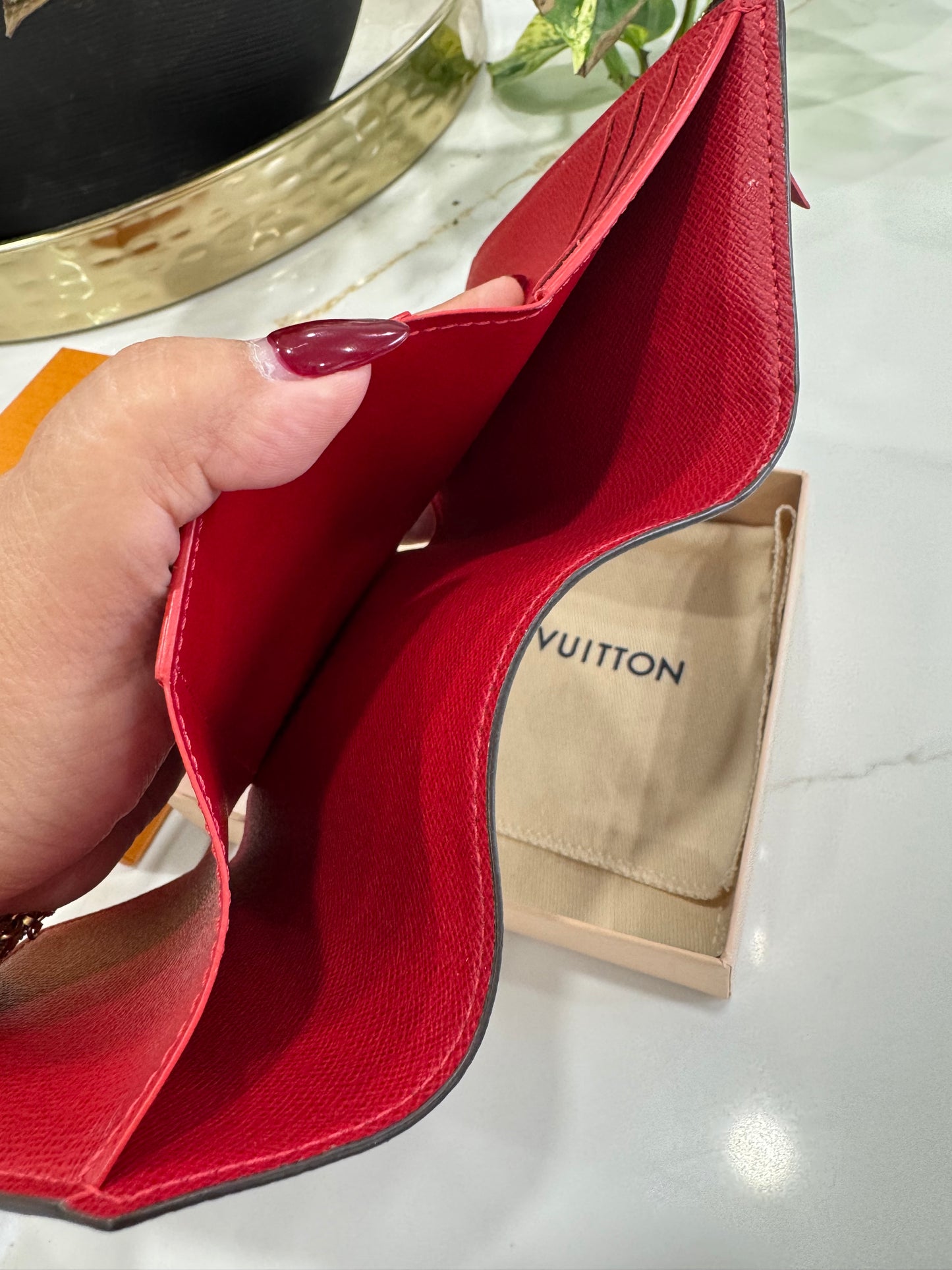 LOUIS VUITTON VICTORINE WALLET IN DAMIER EBENE