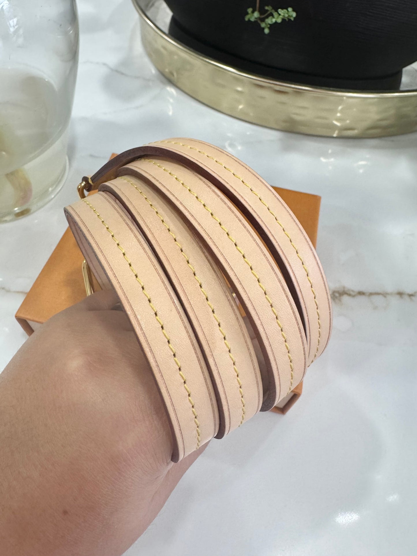 LOUIS VUITTON VACHETTA STRAP