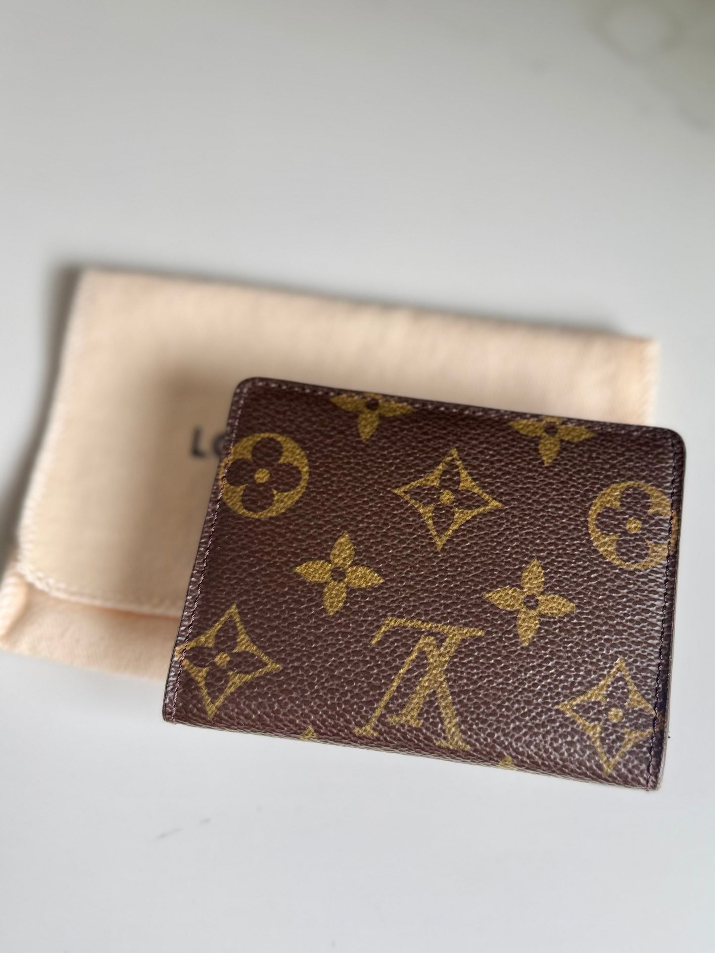 LOUIS VUITTON LUDLOW CARD AND COIN CASE