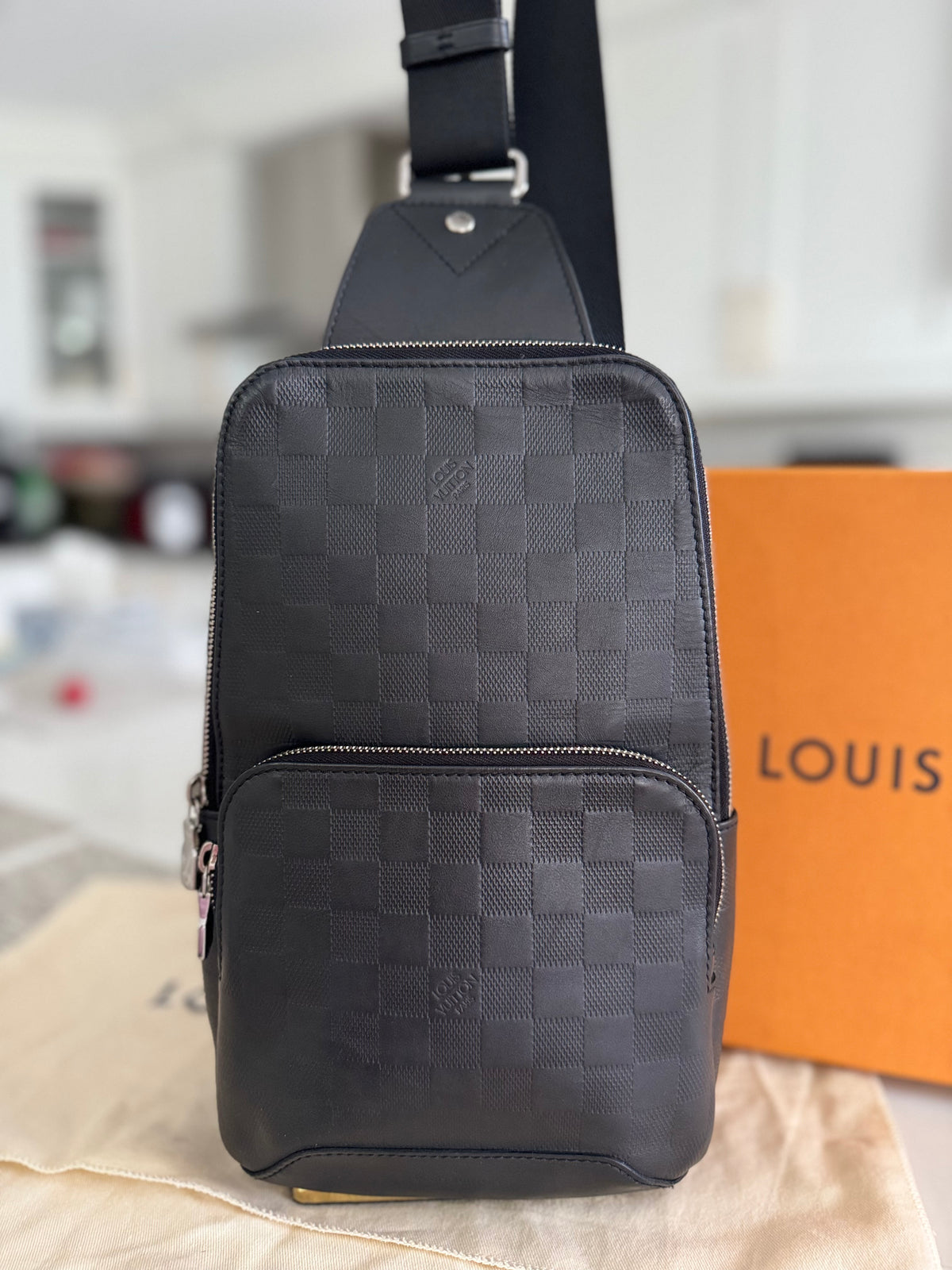 Microchipped Full Set Louis Vuitton Avenue Sling Bag in Onyx Infini Leather