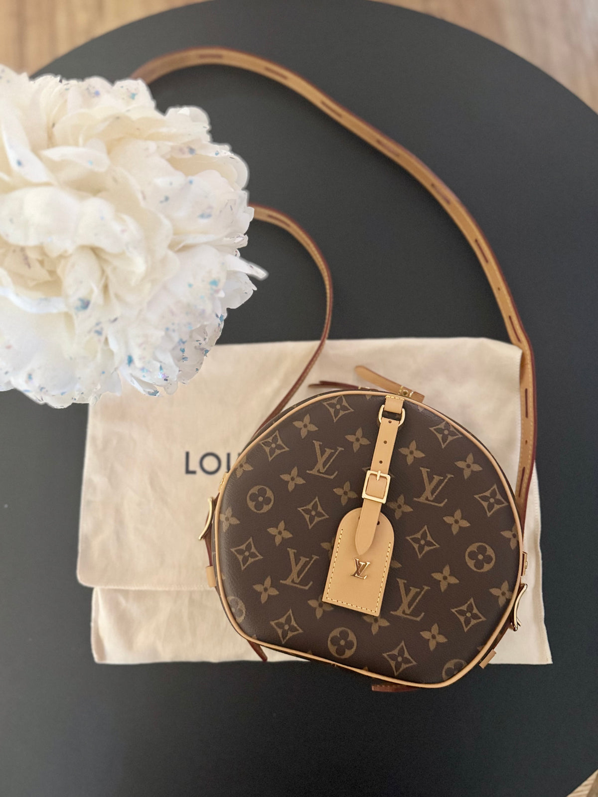 LOUIS VUITTON Monogram Boîte Chapeau Souple MM