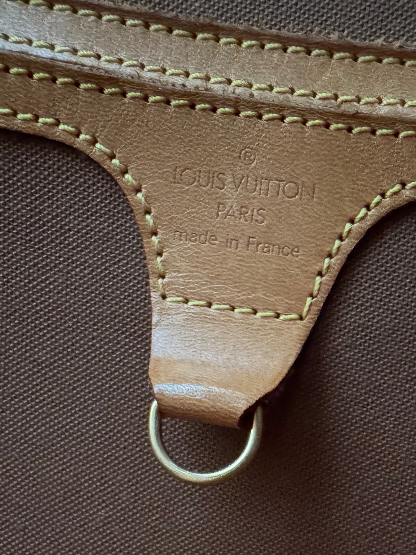 LOUIS VUITTON ELLIPSE MM