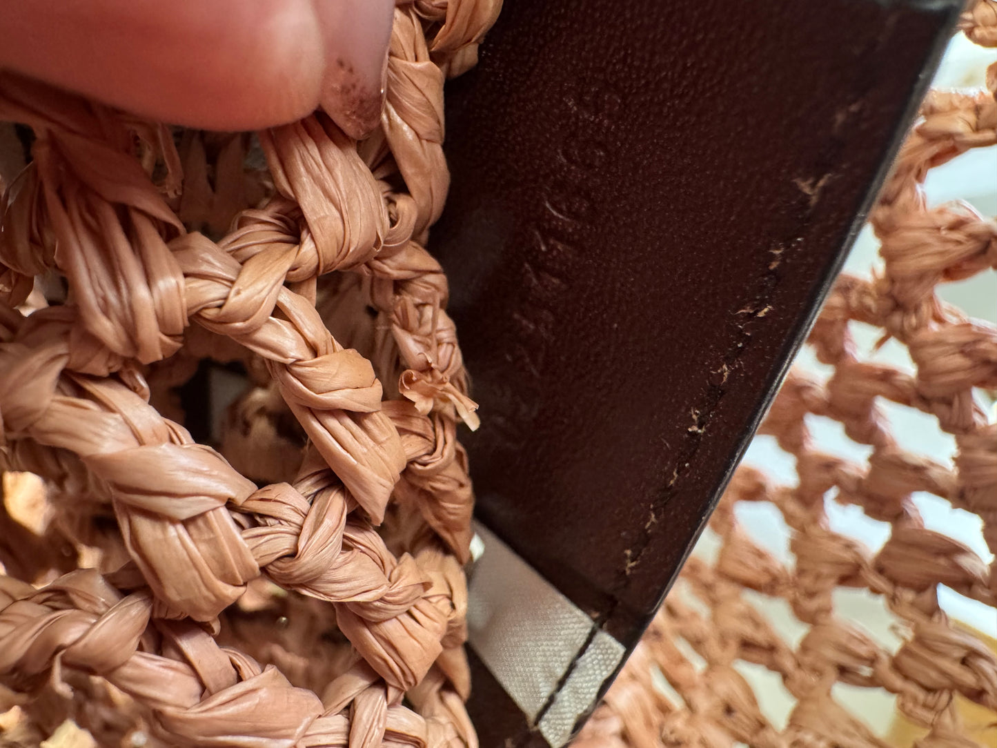 CHLOE SUMMER BANANA TOTE BAG IN RAFFIA
