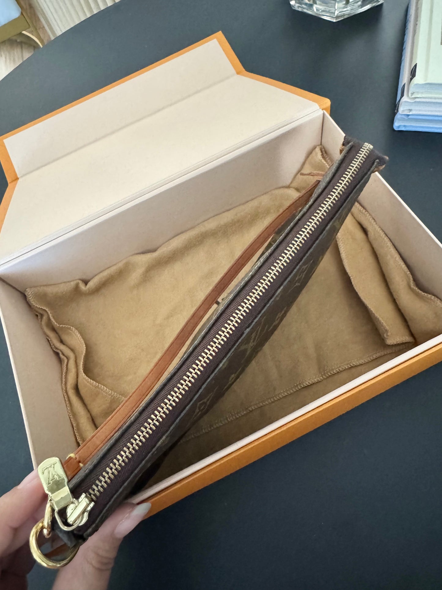 LOUIS VUITTON POCHETTE ACCESSOIRES