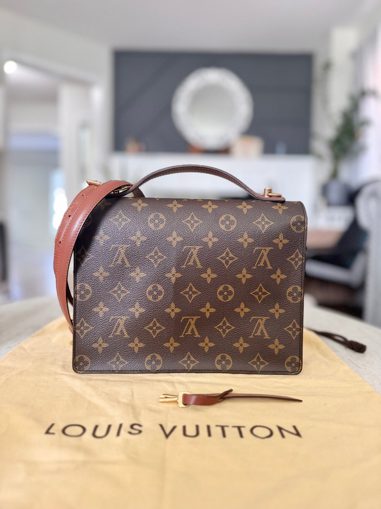 LOUIS VUITTON VINTAGE MONCEAU 26 CROSSBODY BAG