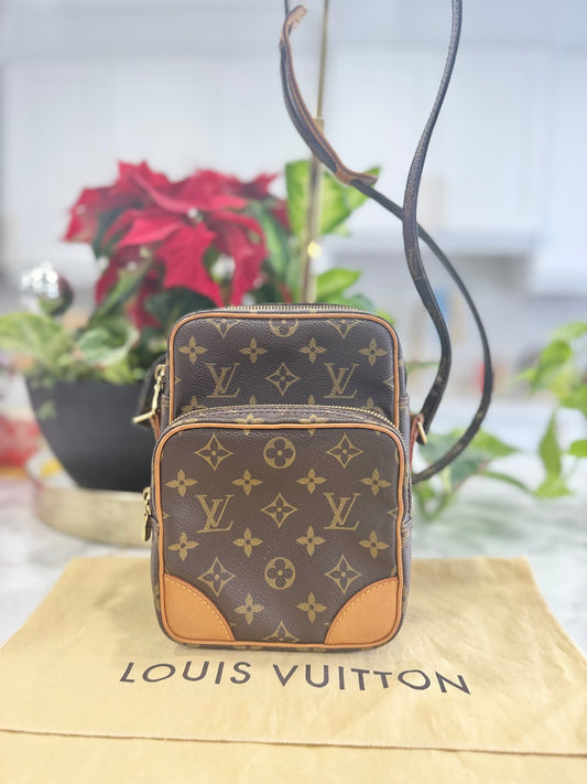 LOUIS VUITTON AMAZONE CROSSBODY BAG