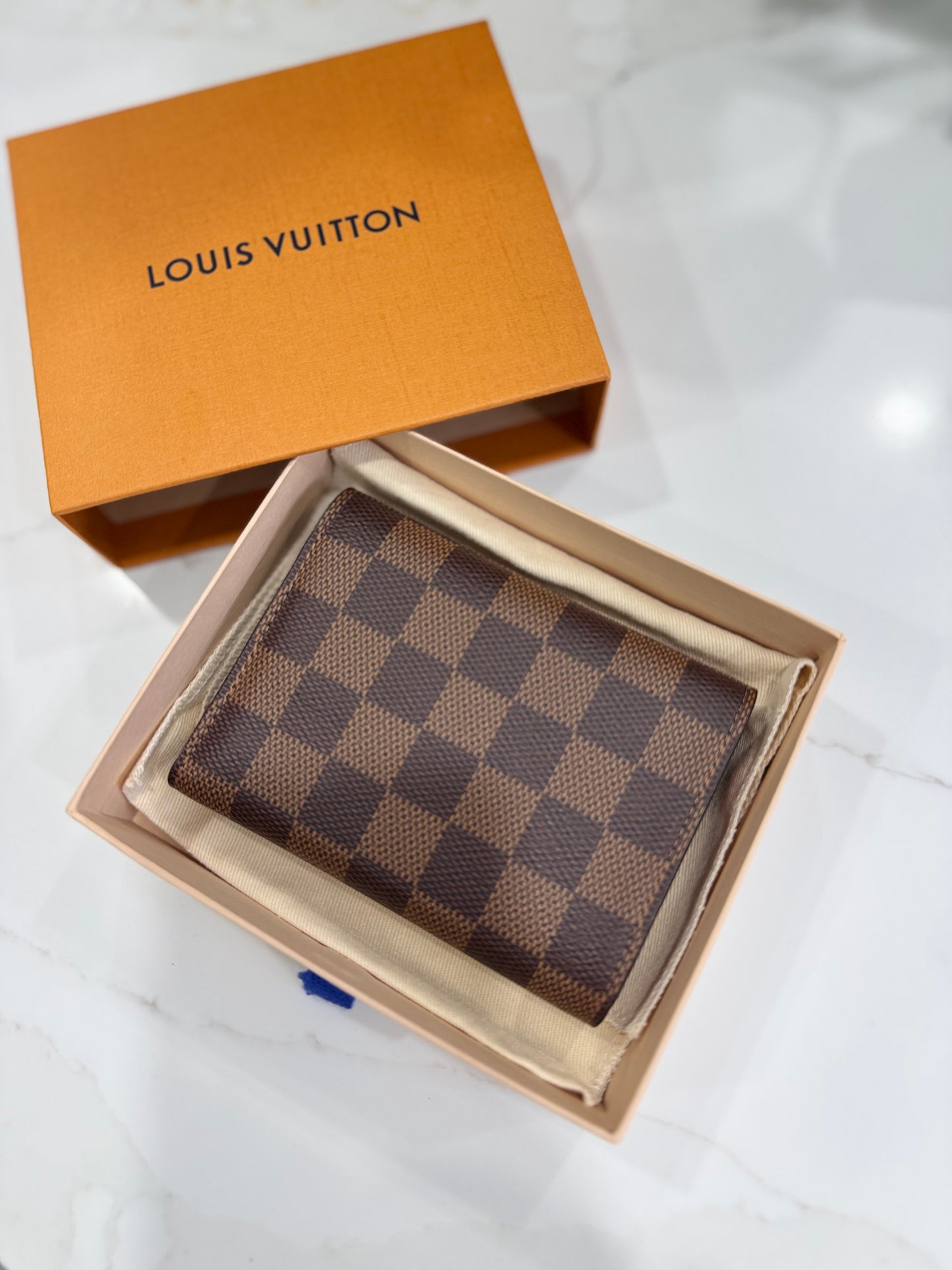 LOUIS VUITTON VICTORINE WALLET IN DAMIER EBENE