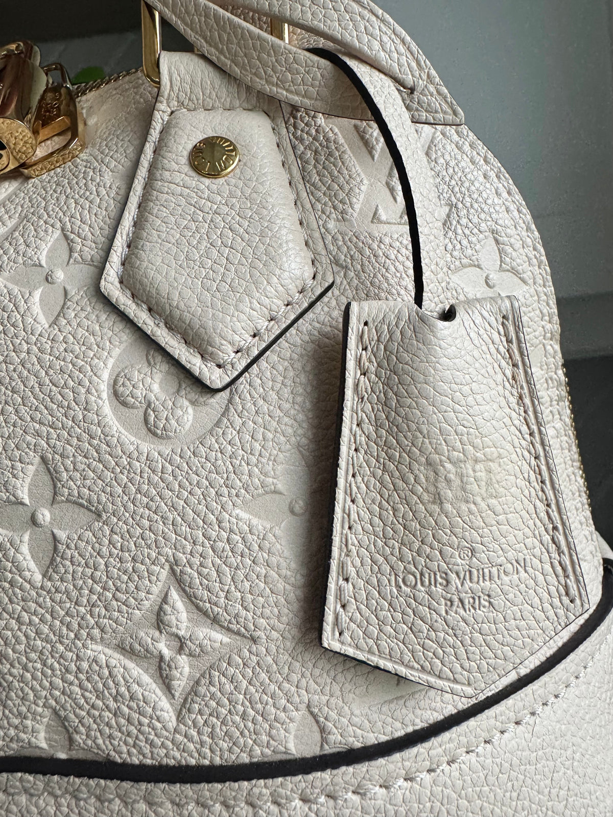 LOUIS VUITTON NEO ALMA BB BAG