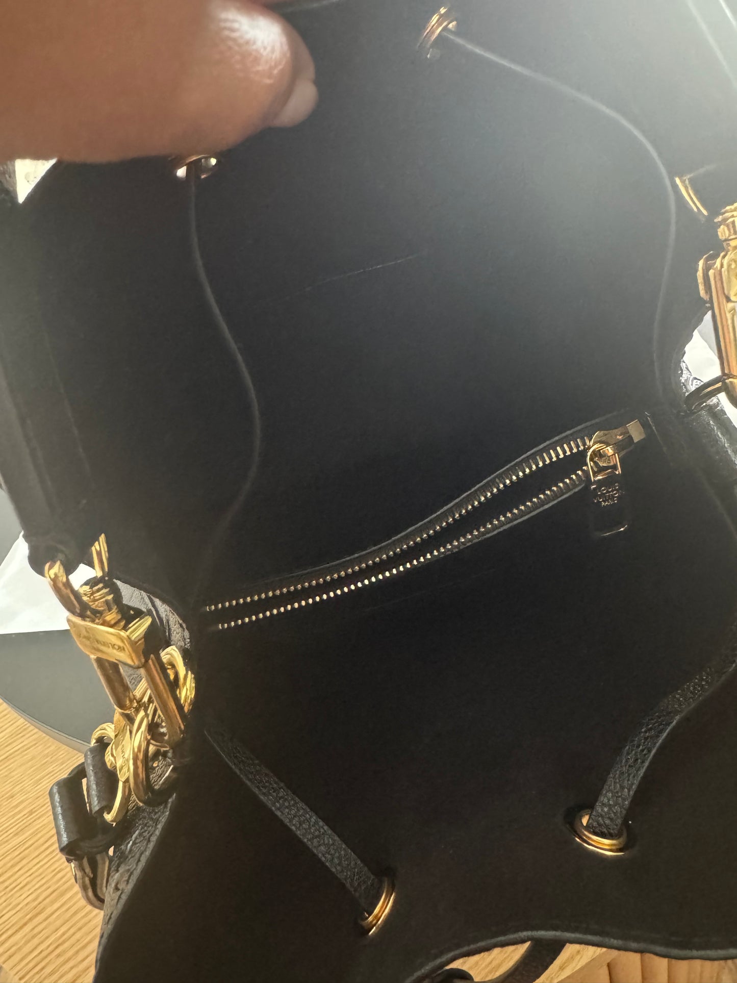Louis Vuitton Neo Noe Bucket Bag in Empreinte Noir - Microchipped