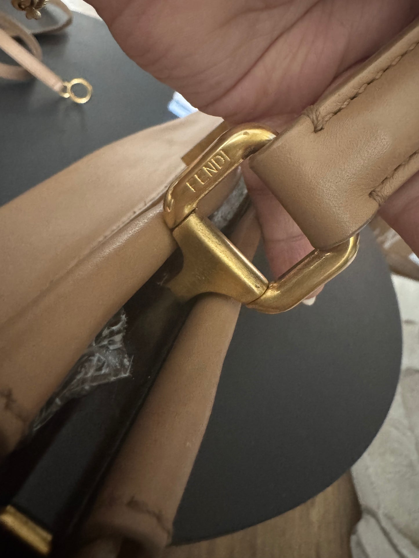 Fendi Peekaboo Medium in Beige Smooth Nappa Leather