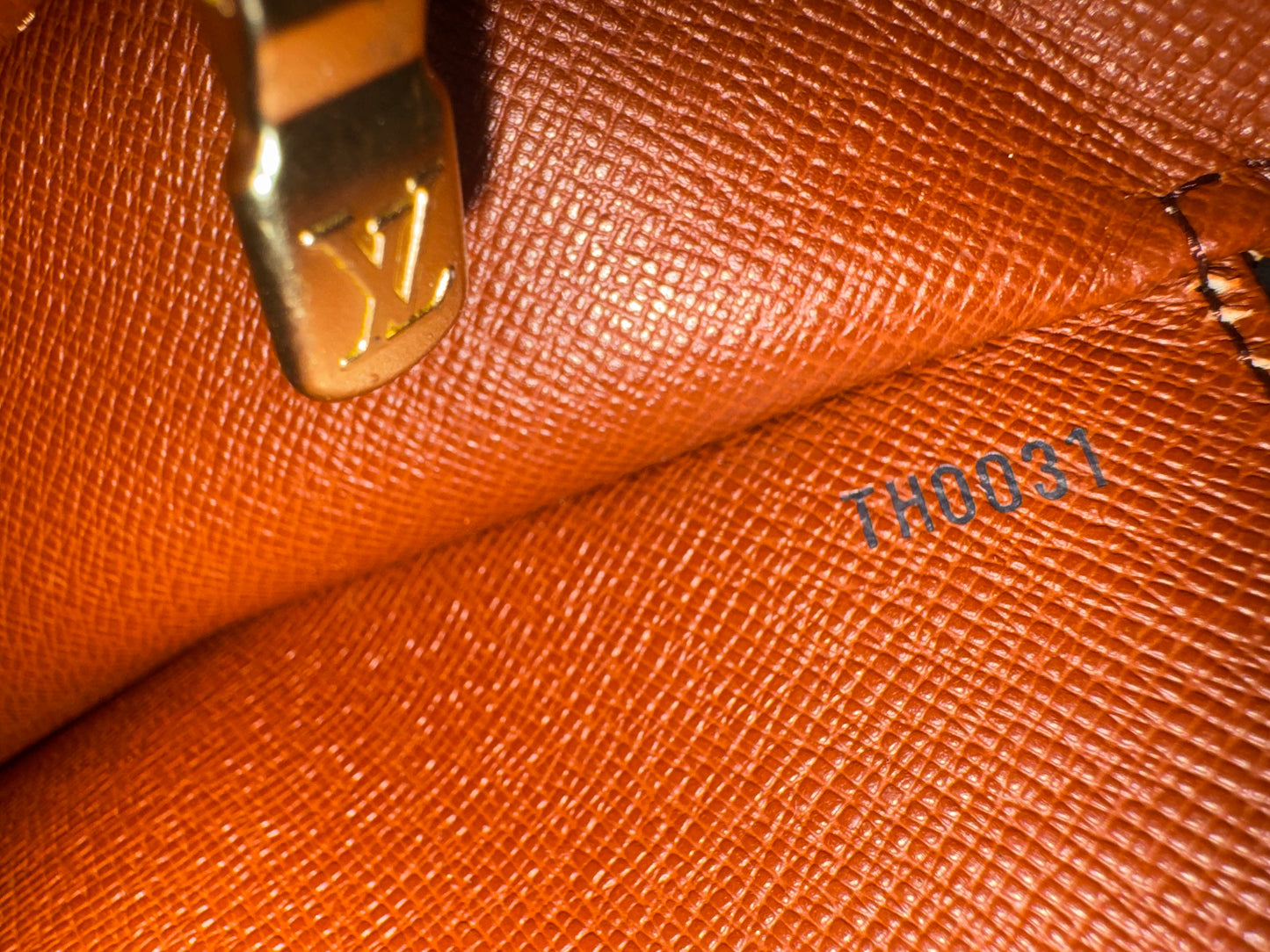 LOUIS VUITTON ST CLOUD GM CROSSBODY BAG