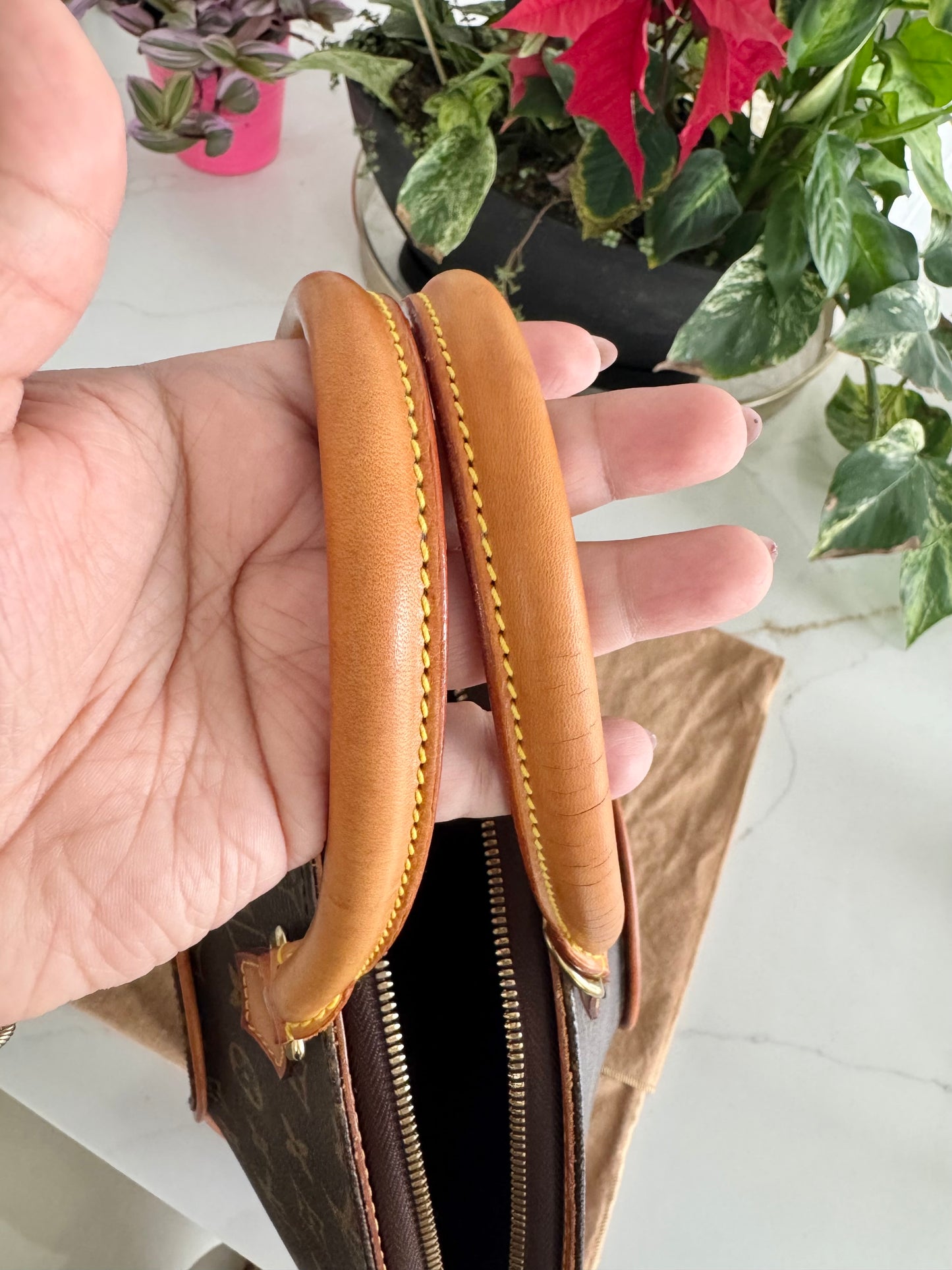 LOUIS VUITTON ELLIPSE MM