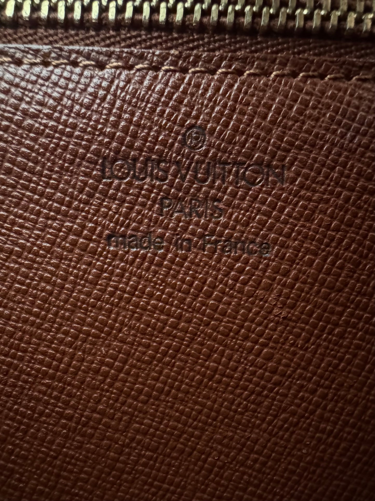 LOUIS VUITTON ST CLOUD GM CROSSBODY BAG