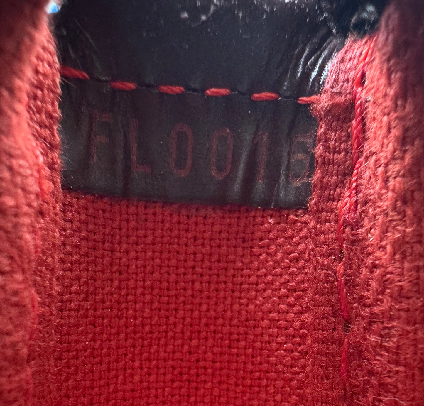 LOUIS VUITTON POCHETTE NAVONA