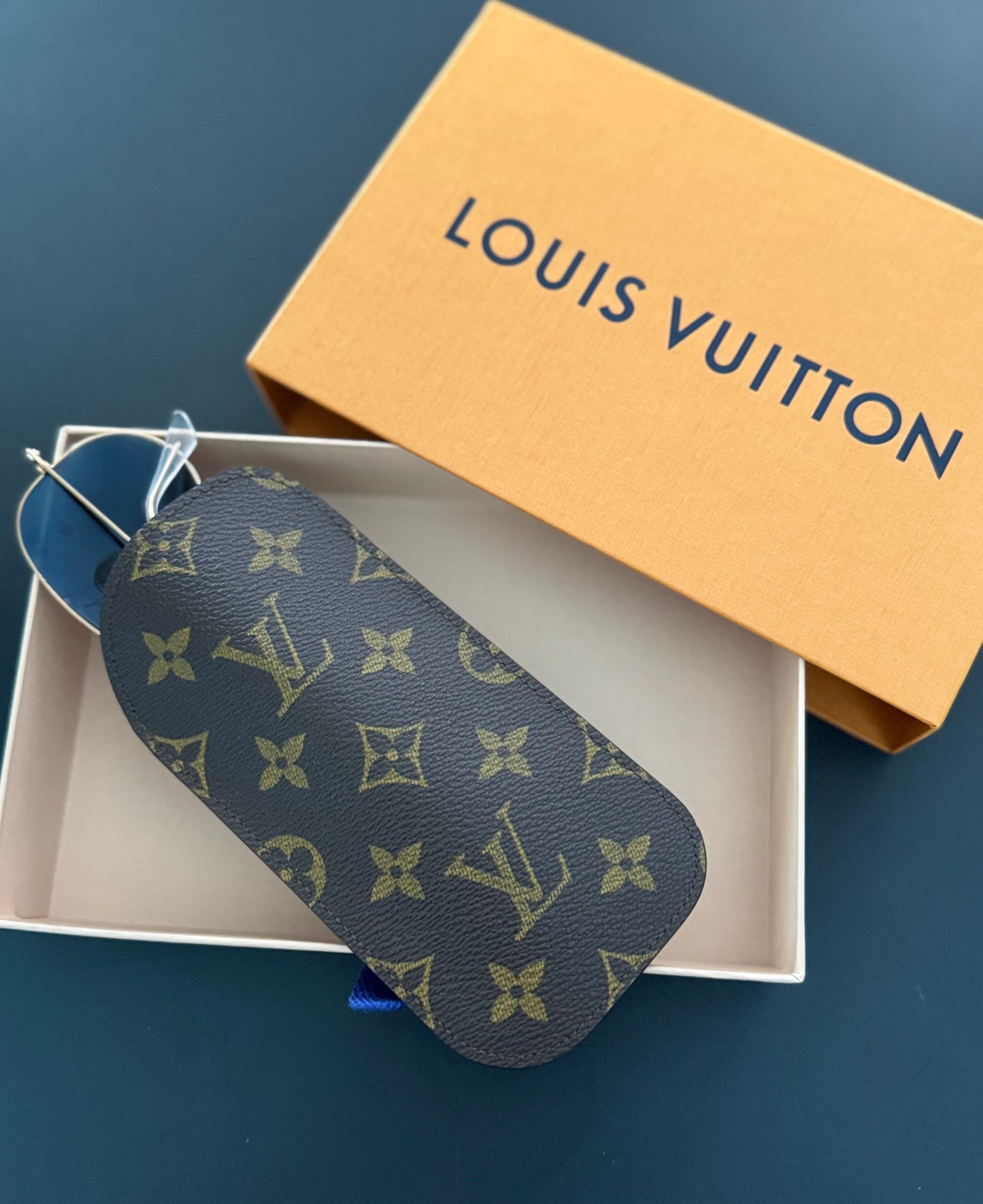 Monogram Canvas Etui Lunettes Plat Sunglasses/ Eyeglasses Case